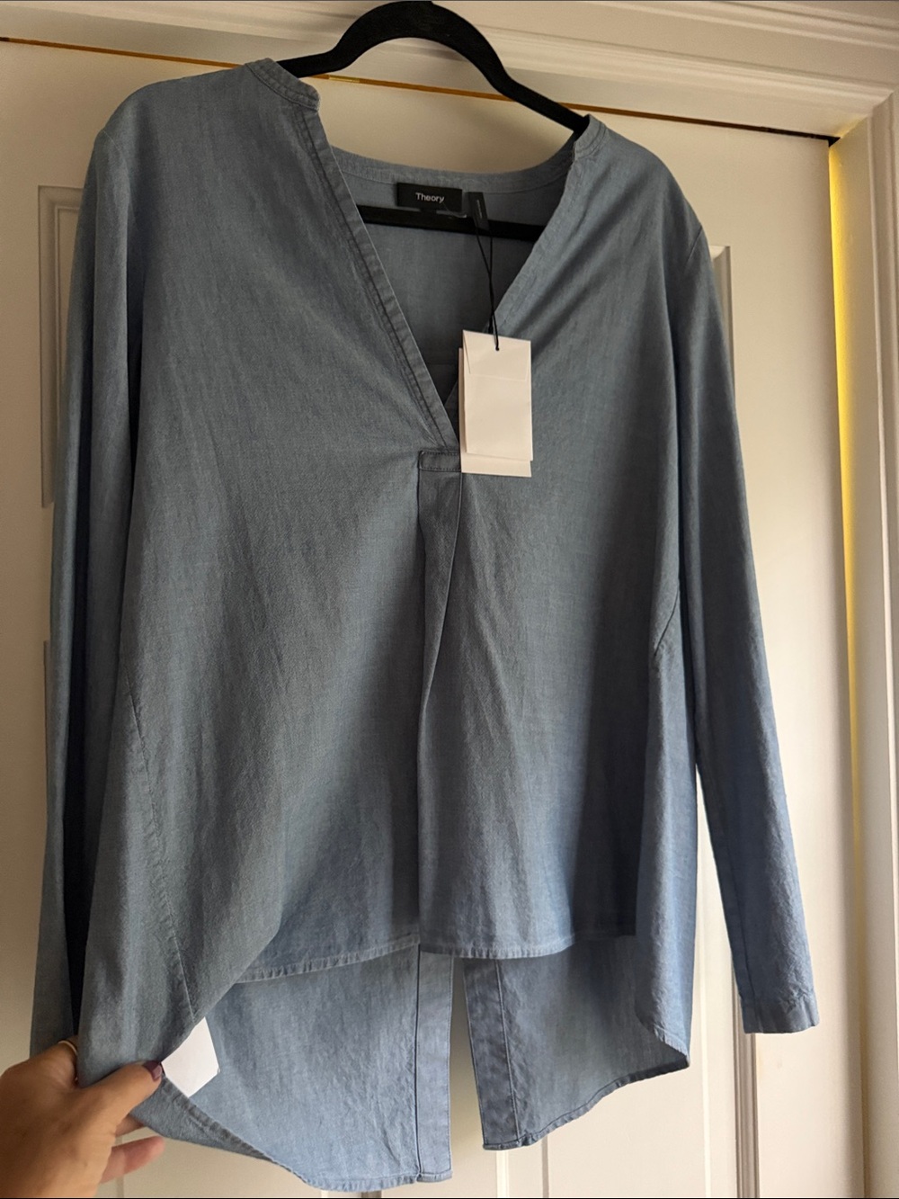Theory Light Blue V-Neck Long-Sleeve Tunic Top